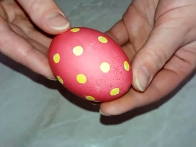 Яйца в горошек — вариант окраски пасхальных яиц