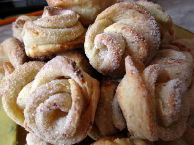 Печенье «Сахарные розы» из творожного теста