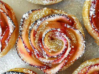 Слойки с яблоками «Розы» — потрясающая идея